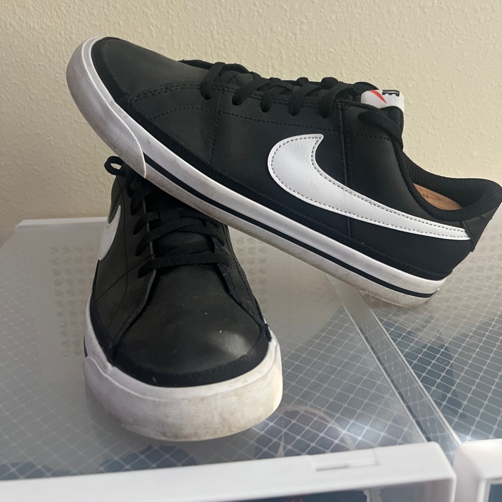 Nike Court Legacy